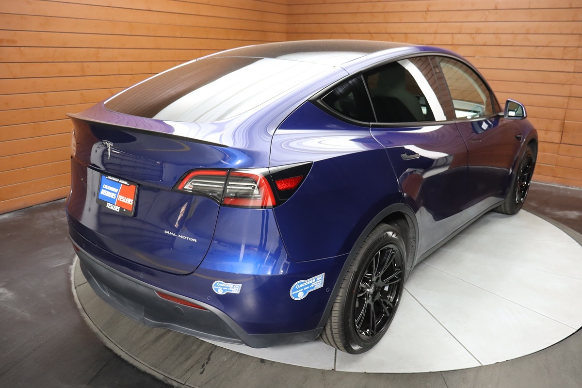 2021 Tesla Model Y Long Range photo 19