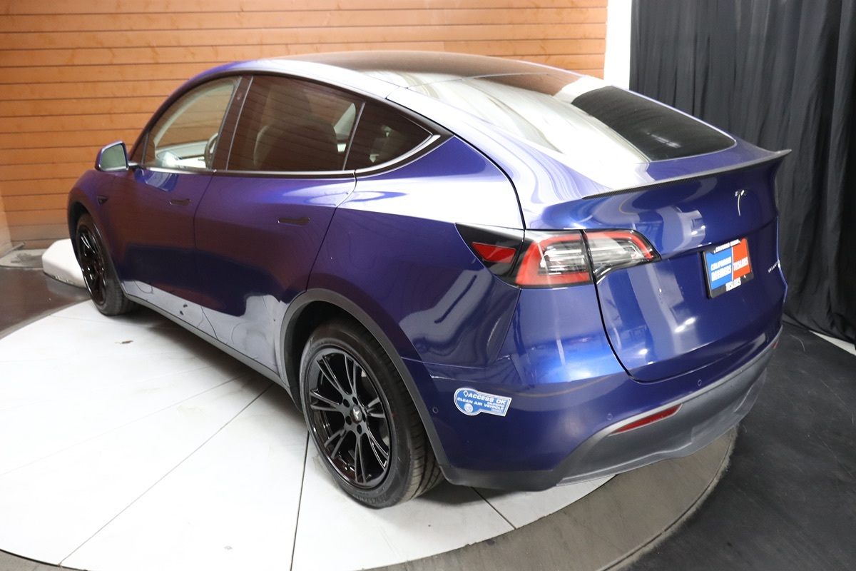 2021 Tesla Model Y Long Range photo 9