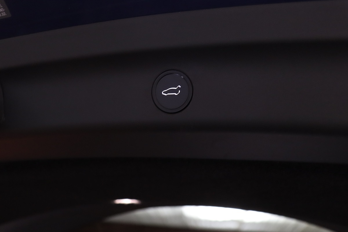 2021 Tesla Model Y Long Range photo 11
