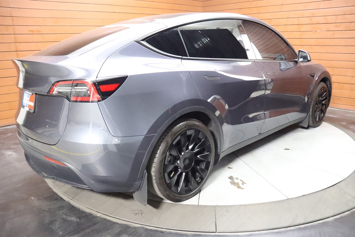 2021 Tesla Model Y Long Range photo 10