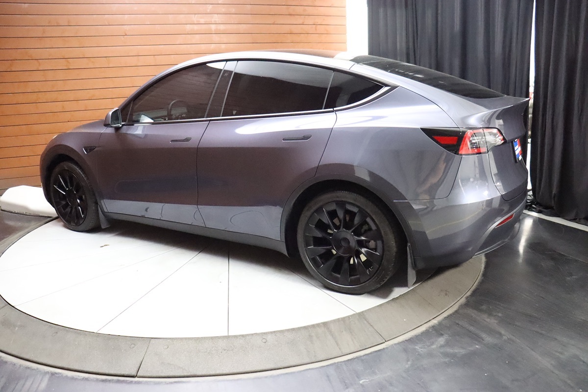 2021 Tesla Model Y Long Range photo 12