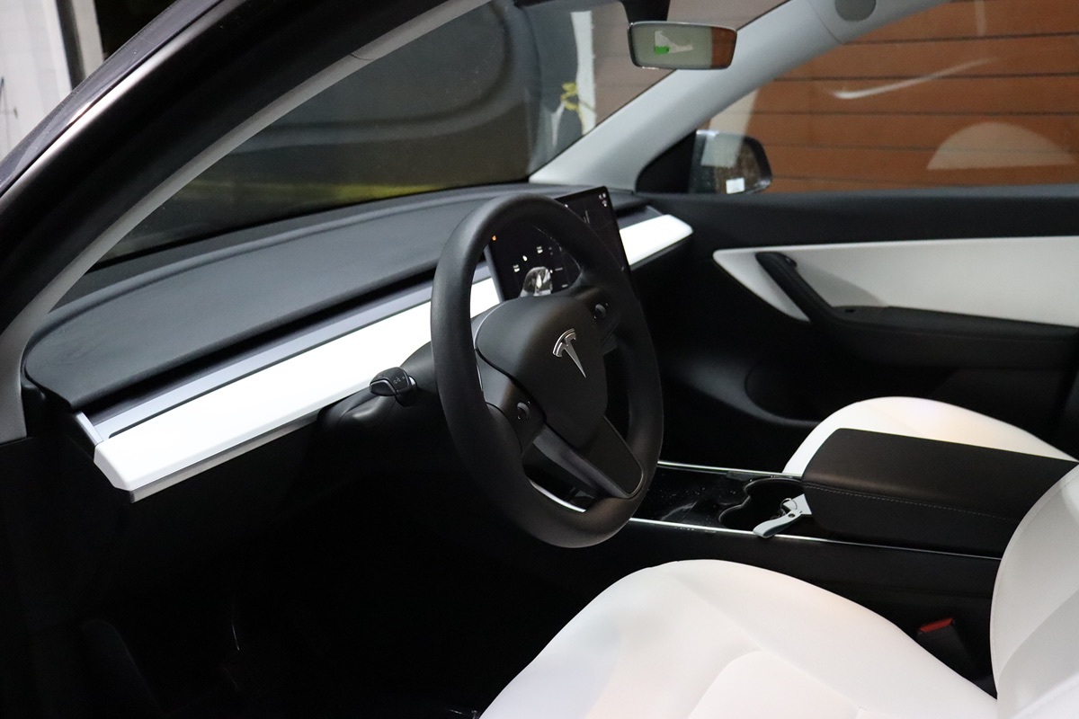 2021 Tesla Model Y Long Range photo 24