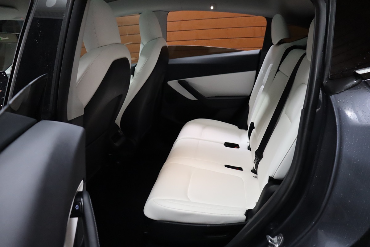 2021 Tesla Model Y Long Range photo 30