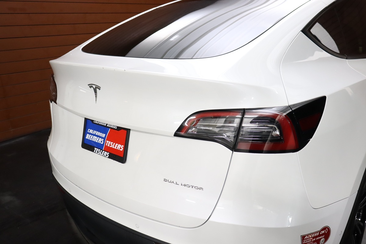 2021 Tesla Model Y Long Range photo 10