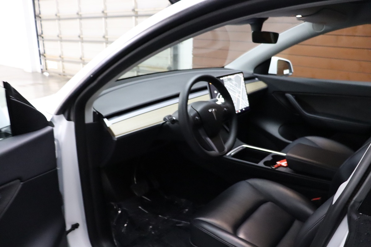 2021 Tesla Model Y Long Range photo 19