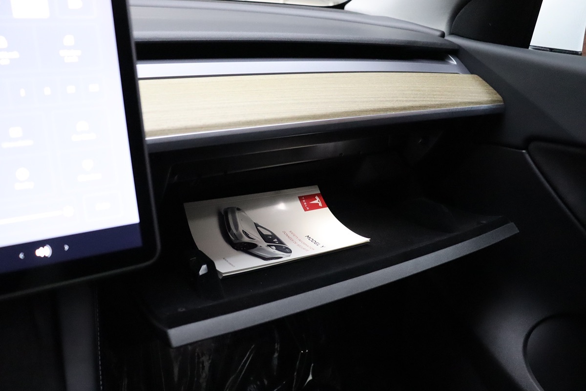 2021 Tesla Model Y Long Range photo 26