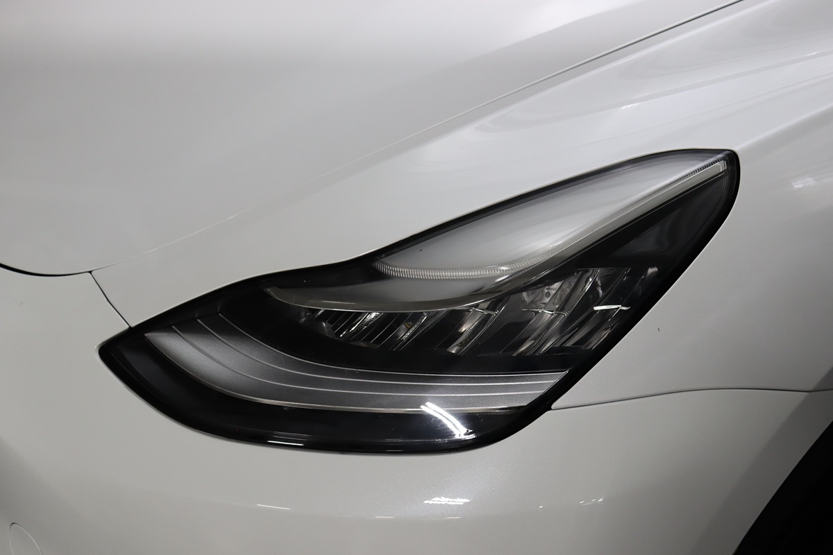 2021 Tesla Model Y Long Range photo 2