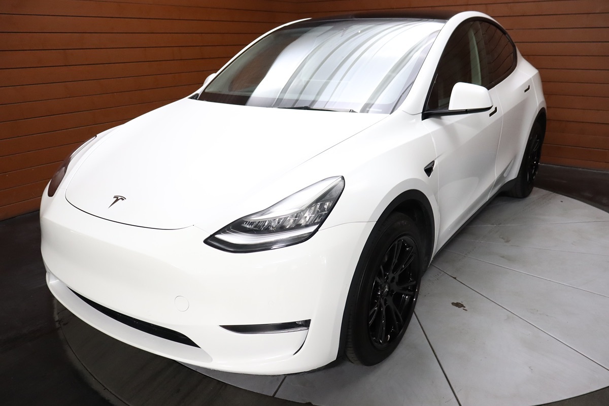 2021 Tesla Model Y Long Range photo 3