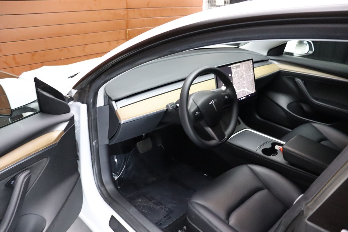 2023 Tesla Model 3 photo 19