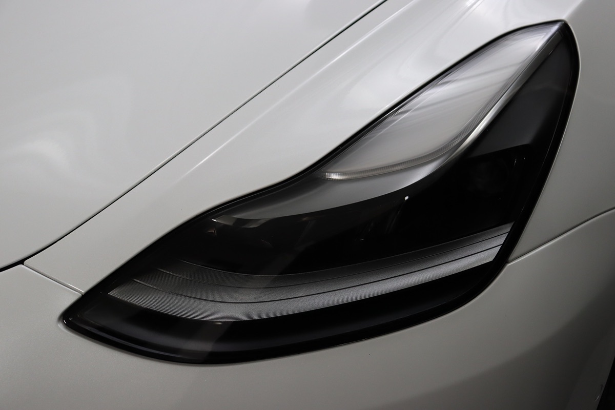 2023 Tesla Model 3 photo 2