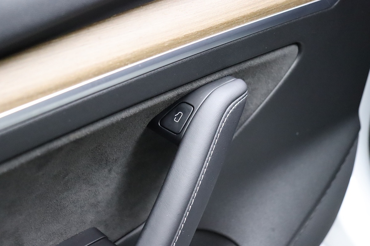 2023 Tesla Model 3 photo 28