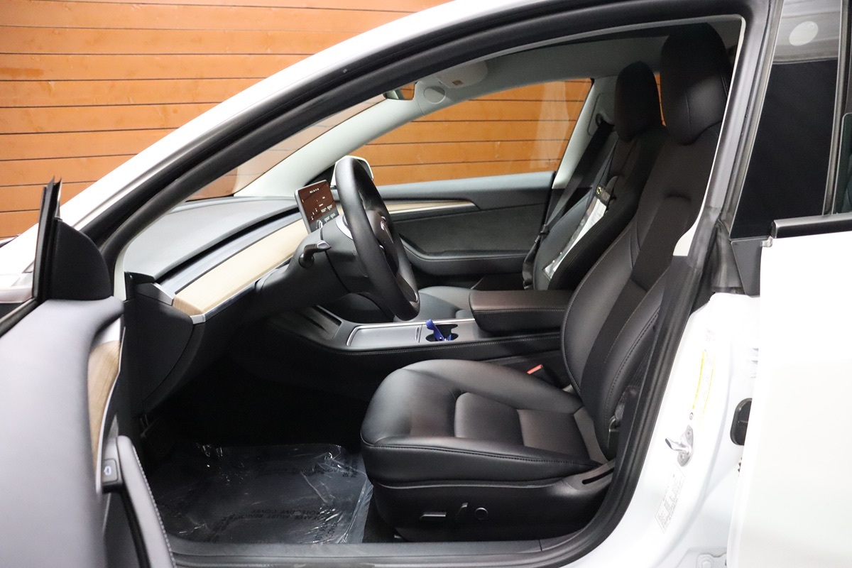 2023 Tesla Model 3 photo 30