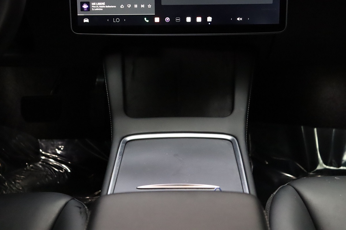 2023 Tesla Model 3 photo 40
