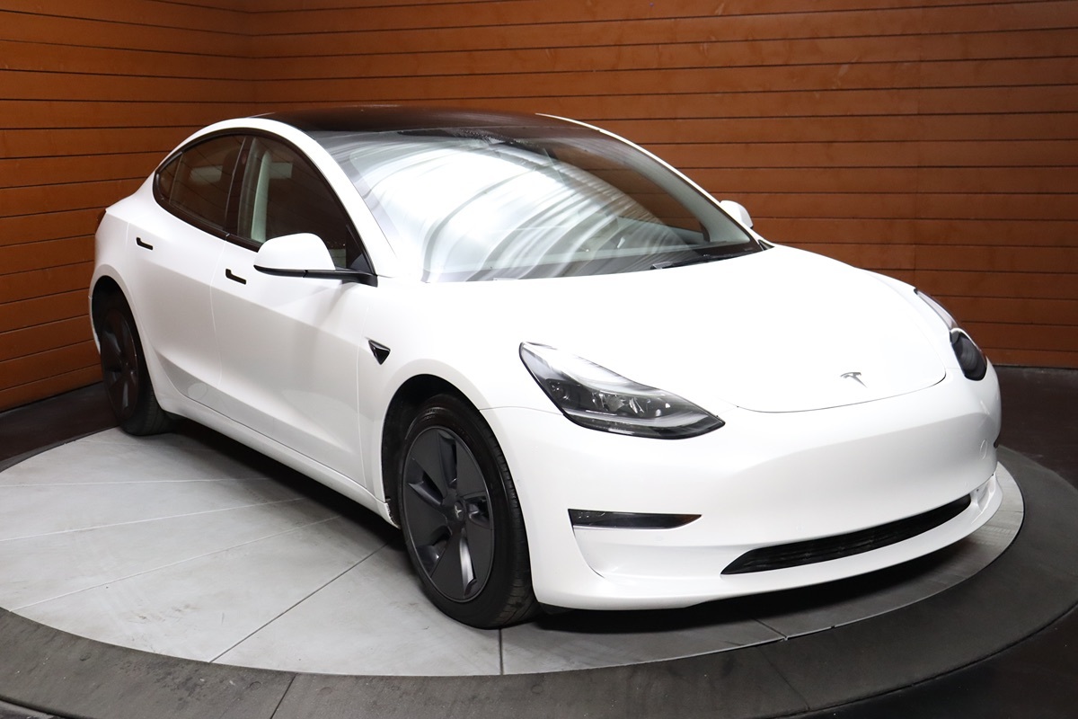 2023 Tesla Model 3 photo 15