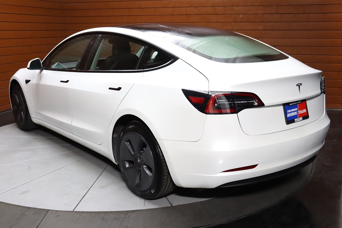 2023 Tesla Model 3 photo 8