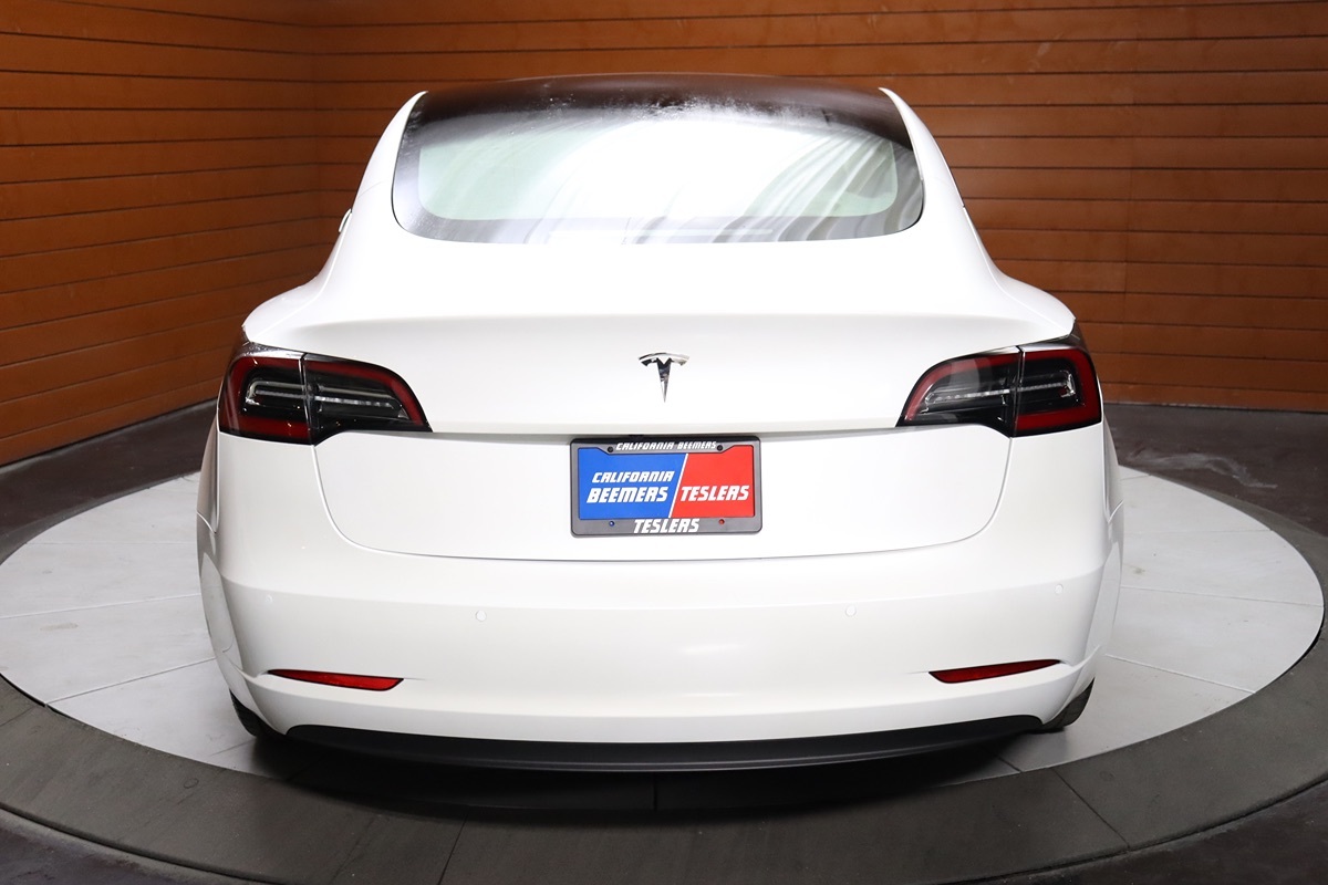 2023 Tesla Model 3 photo 9