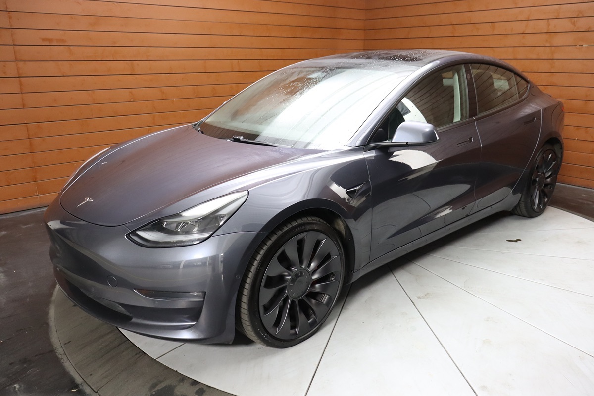 2021 Tesla Model 3 Performance photo 15