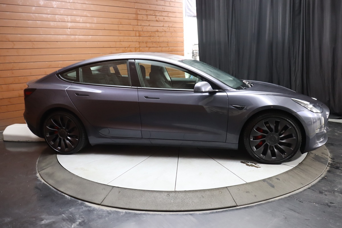 2021 Tesla Model 3 Performance photo 18