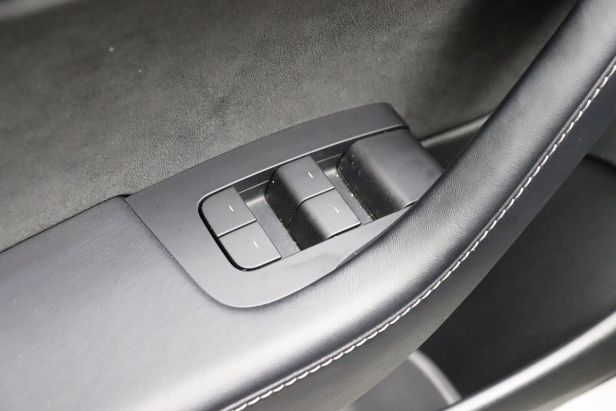 2021 Tesla Model 3 Performance photo 24