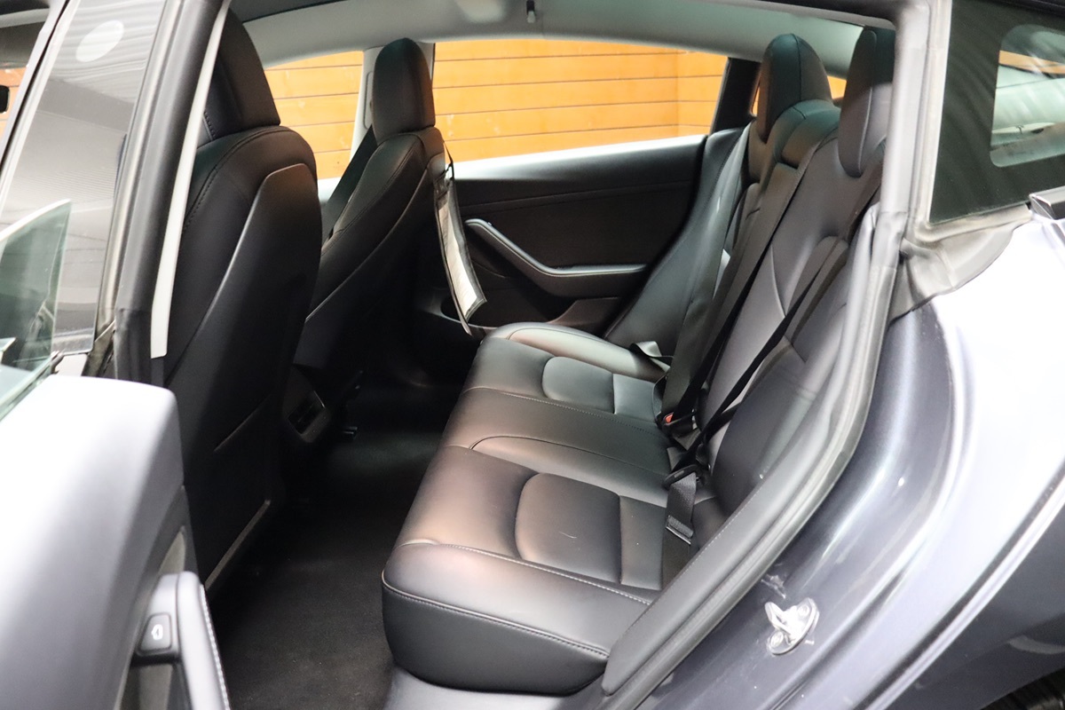 2021 Tesla Model 3 Performance photo 30