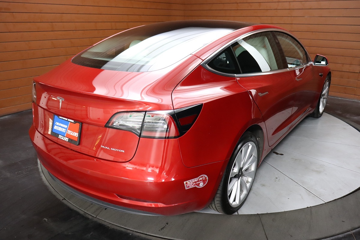 2020 Tesla Model 3 Long Range photo 7