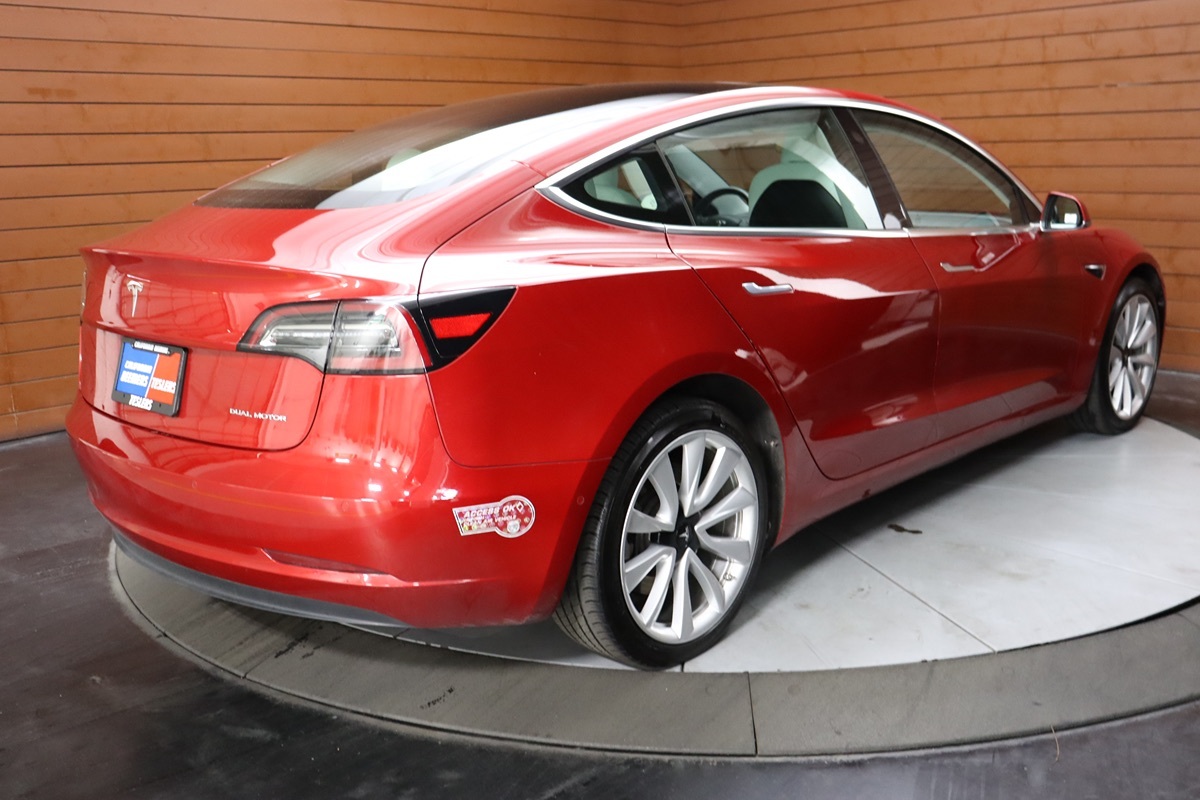 2020 Tesla Model 3 Long Range photo 8