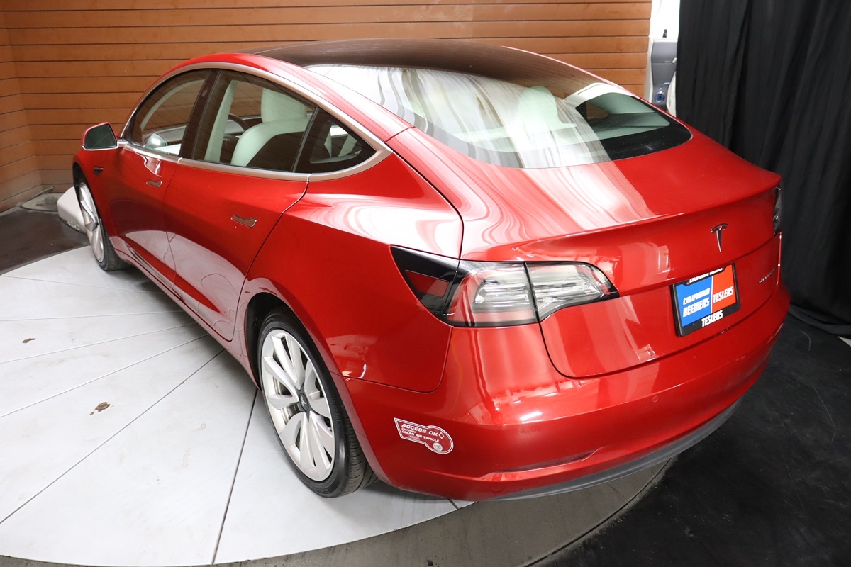 2020 Tesla Model 3 Long Range photo 9