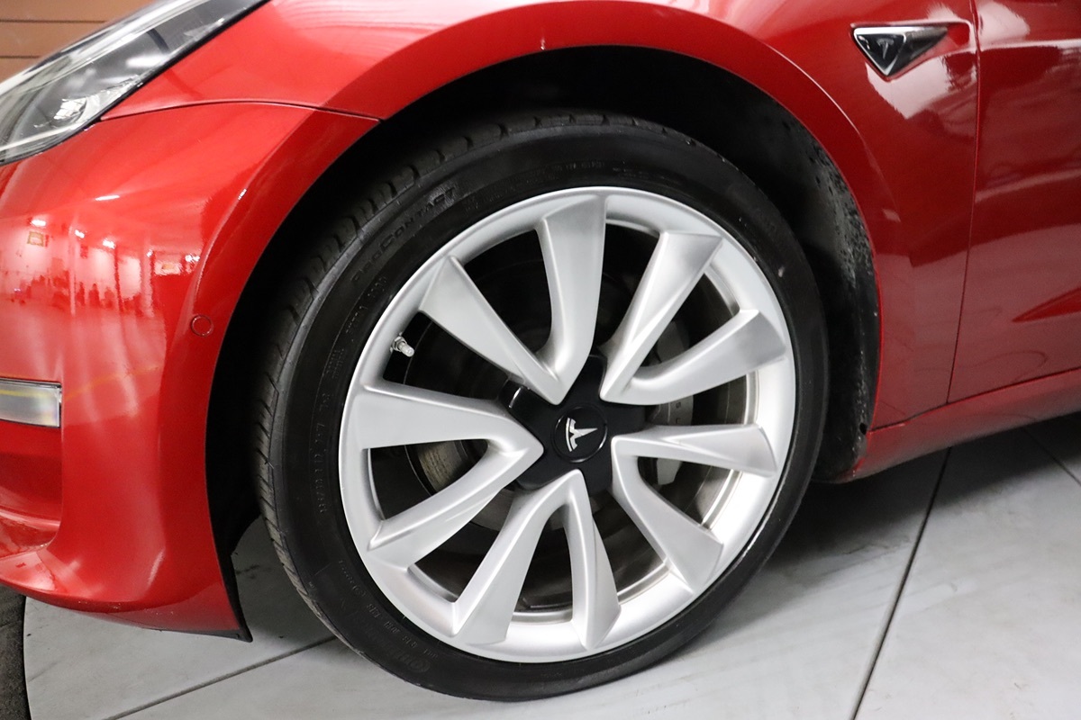 2020 Tesla Model 3 Long Range photo 18