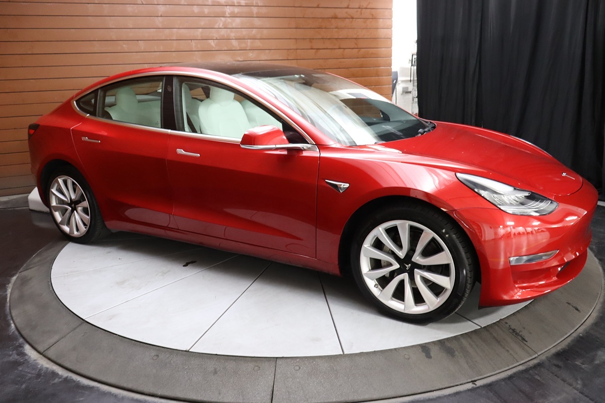 2020 Tesla Model 3 Long Range photo 22