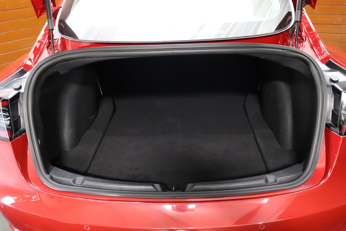 2020 Tesla Model 3 Long Range photo 41