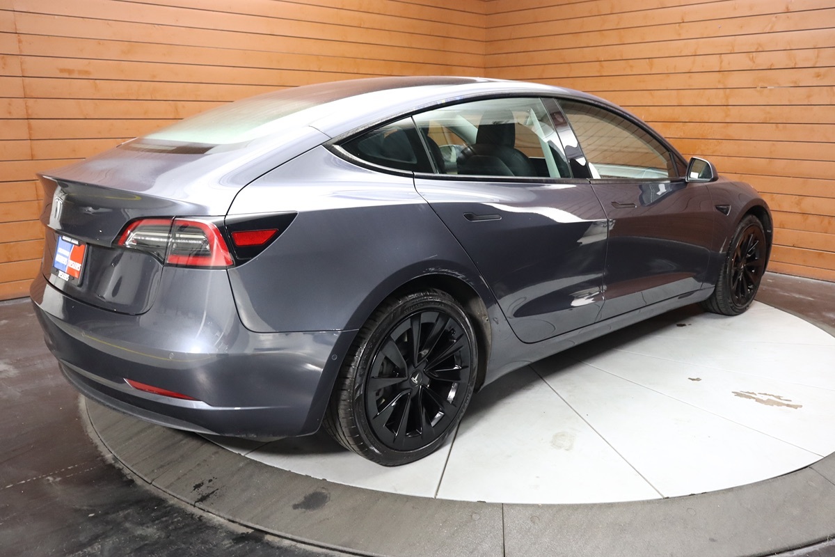 2022 Tesla Model 3 photo 17