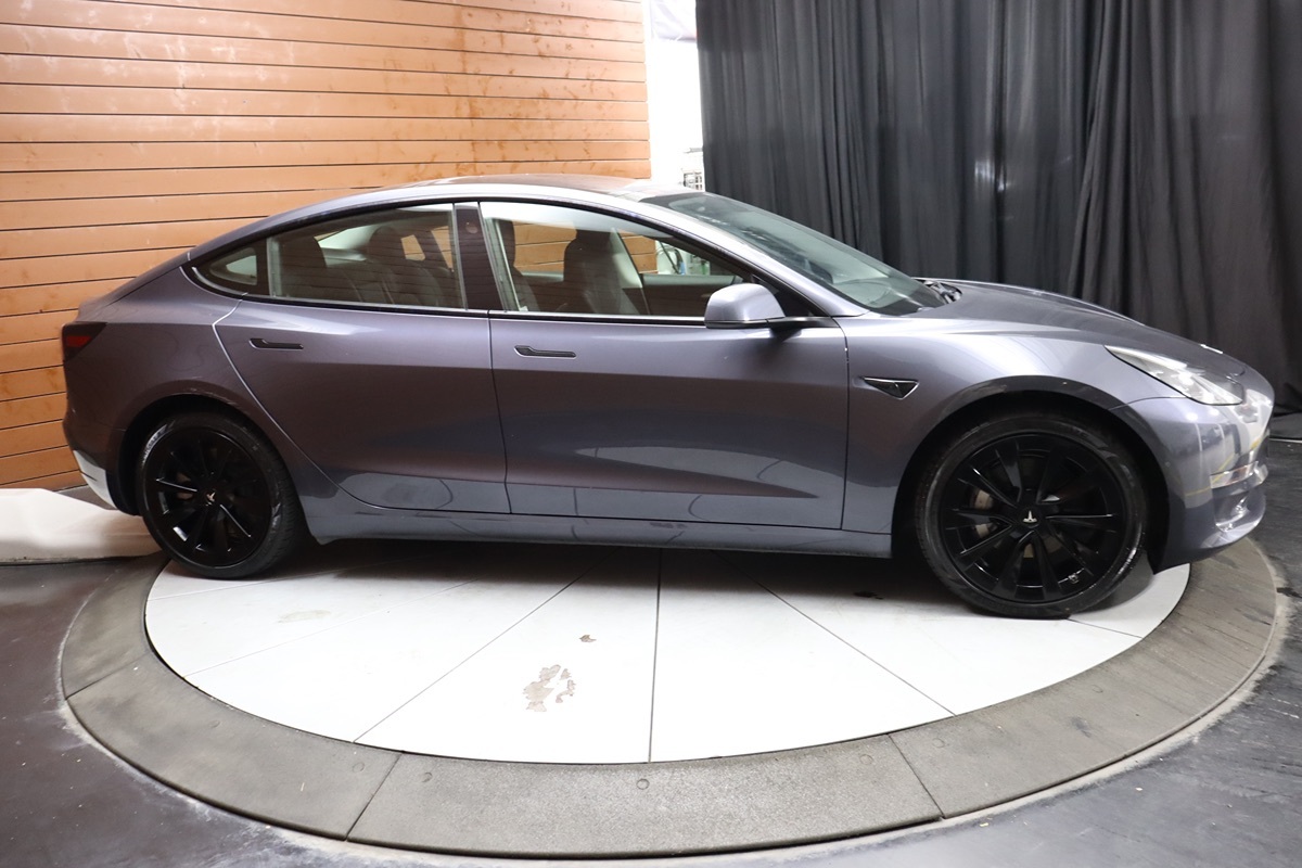 2022 Tesla Model 3 photo 15