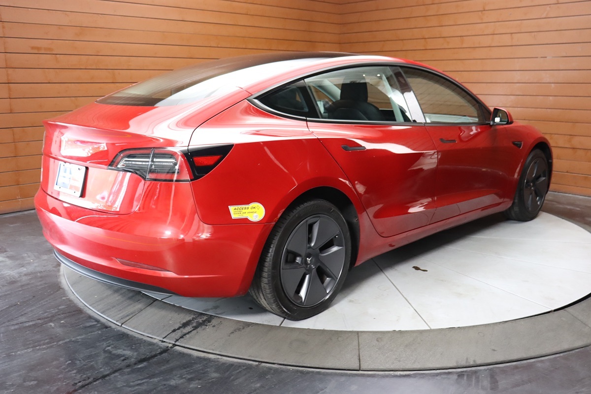 2023 Tesla Model 3 photo 7