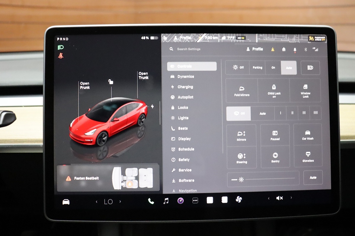 2023 Tesla Model 3 photo 13