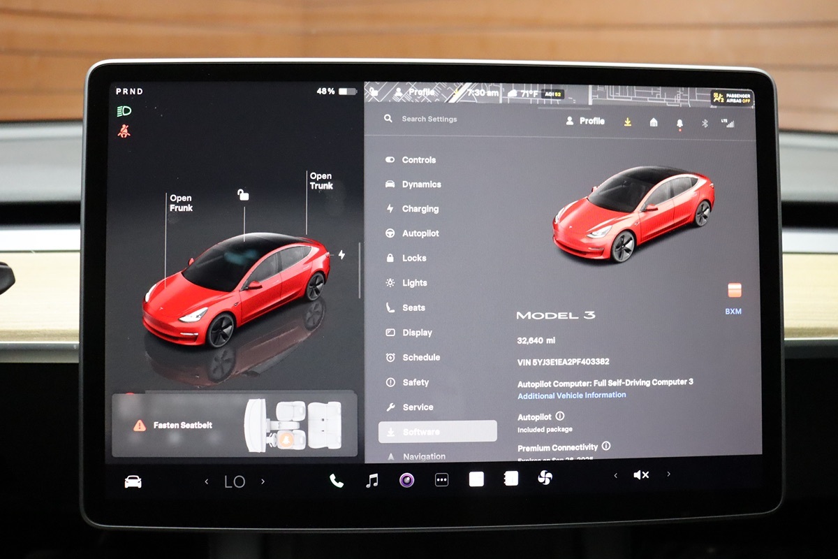 2023 Tesla Model 3 photo 14