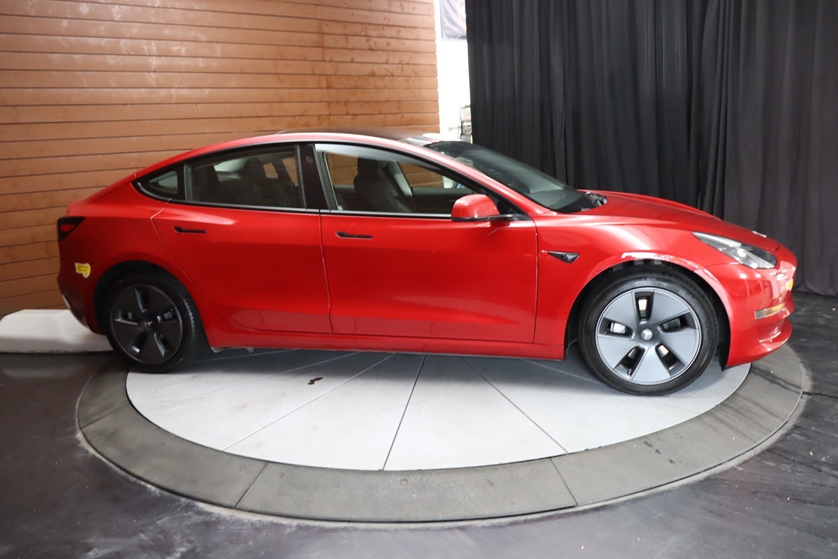 2023 Tesla Model 3 photo 24