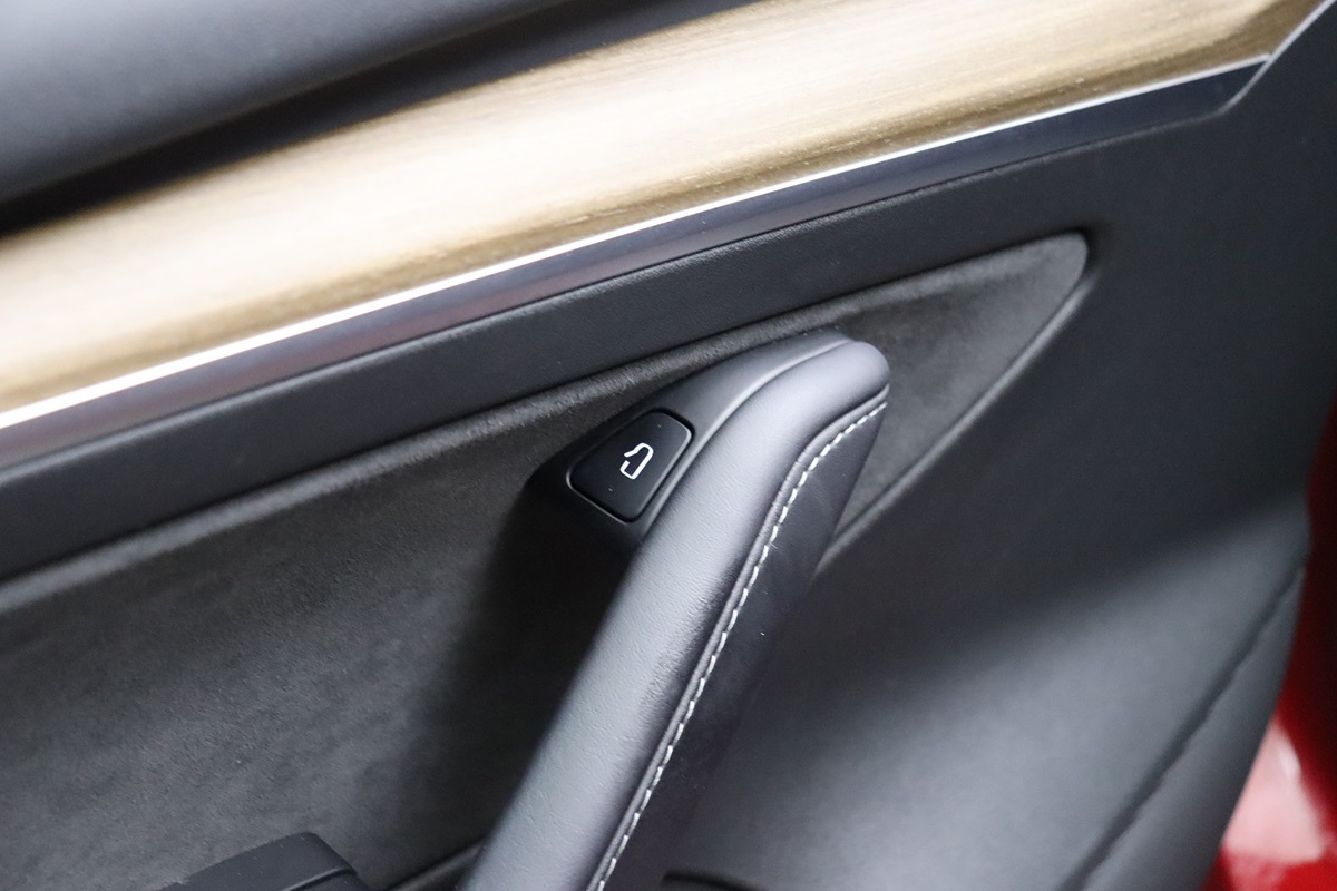 2023 Tesla Model 3 photo 25