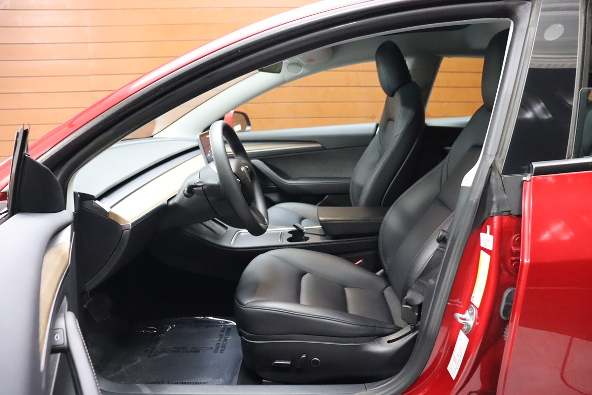 2023 Tesla Model 3 photo 28