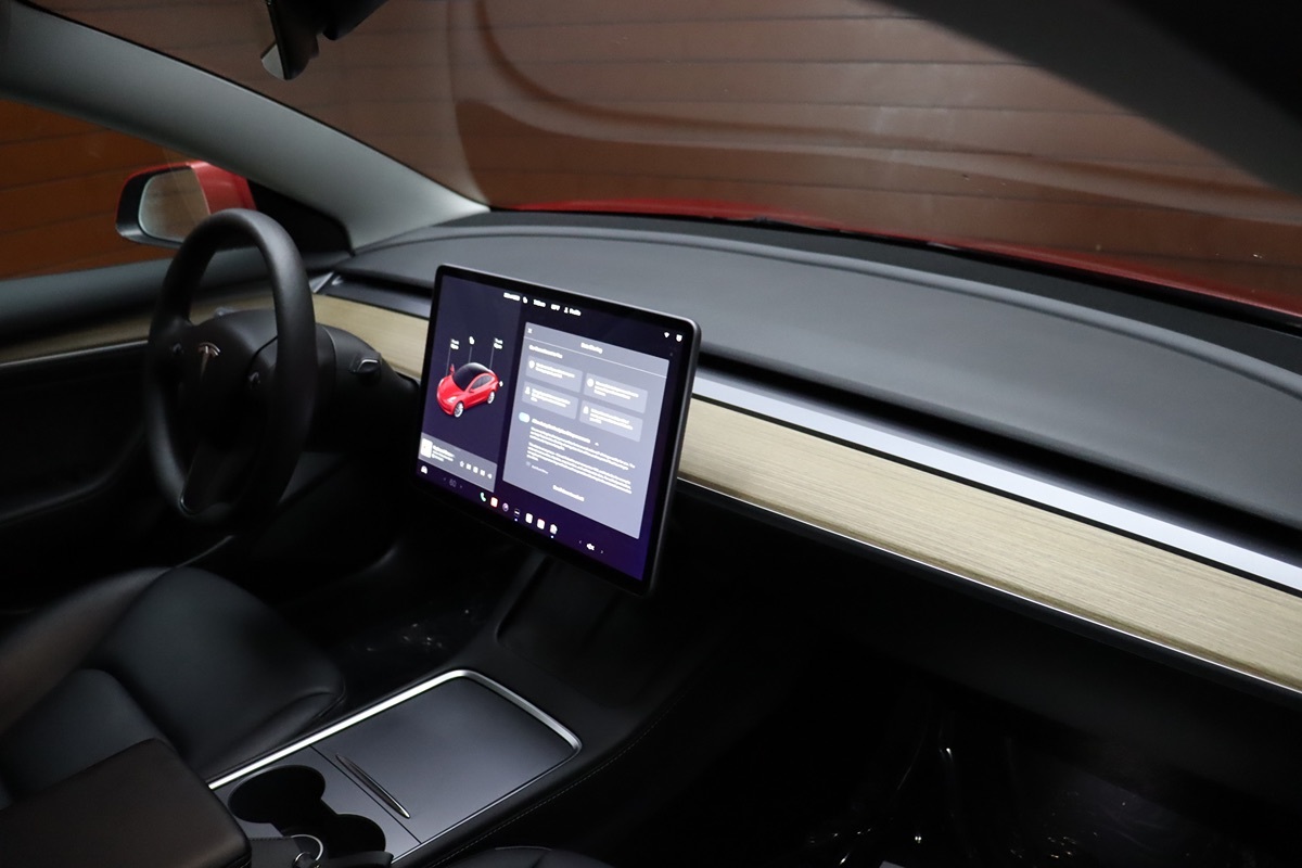2023 Tesla Model 3 photo 52