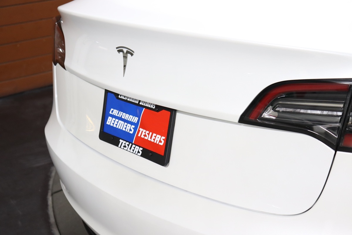 2023 Tesla Model 3 photo 2