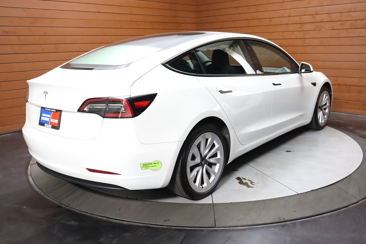 2023 Tesla Model 3 photo 6