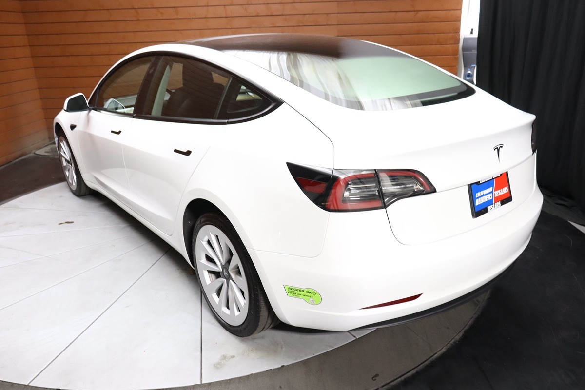 2023 Tesla Model 3 photo 7