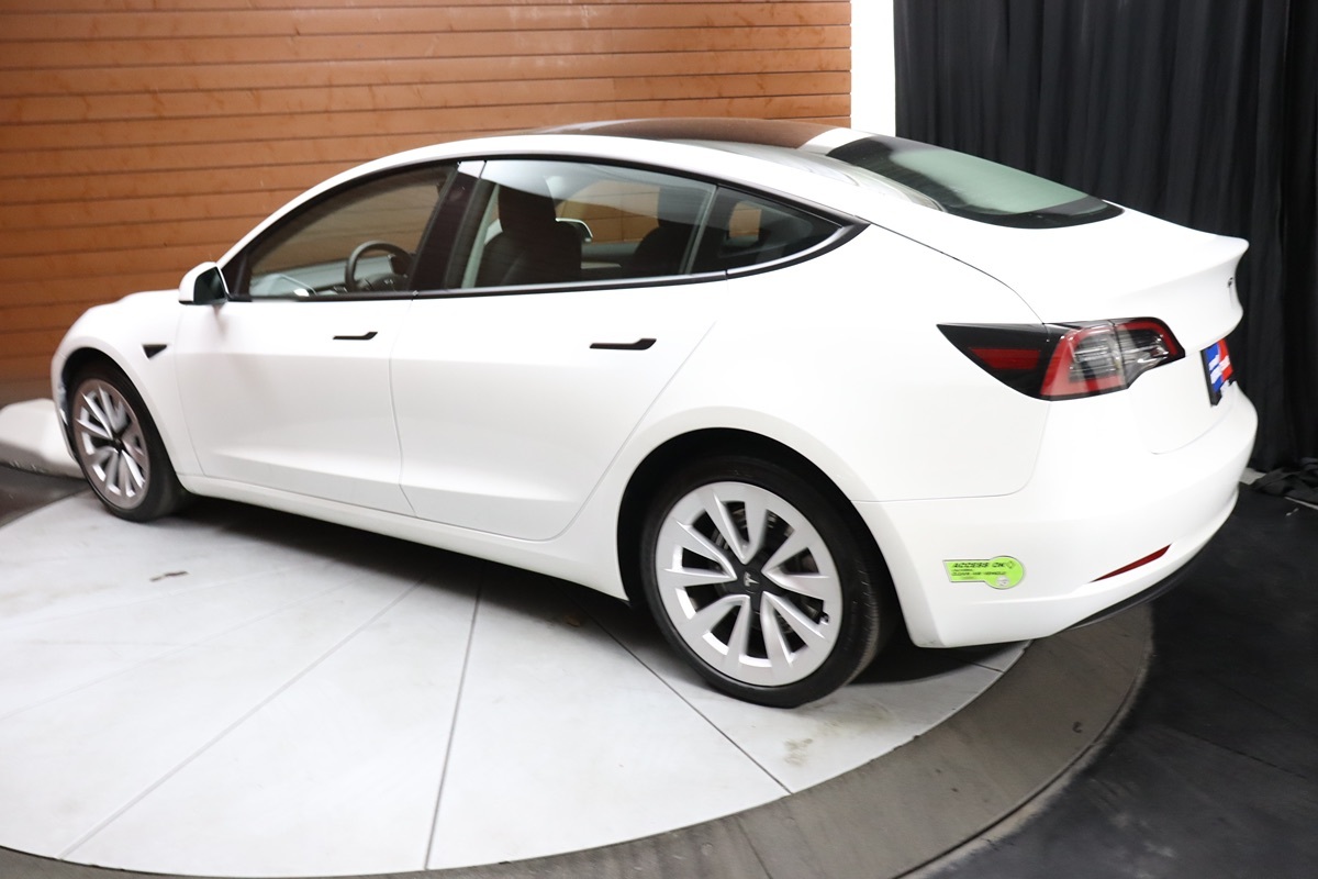 2023 Tesla Model 3 photo 8