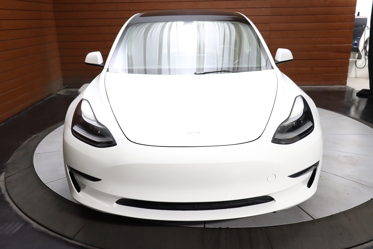 2023 Tesla Model 3 photo 10