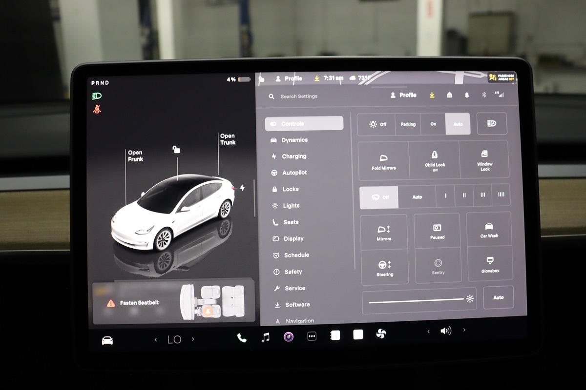 2023 Tesla Model 3 photo 21