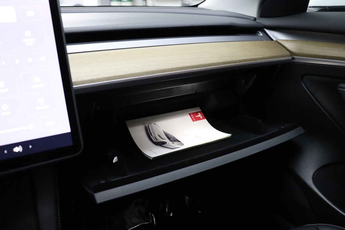 2023 Tesla Model 3 photo 24