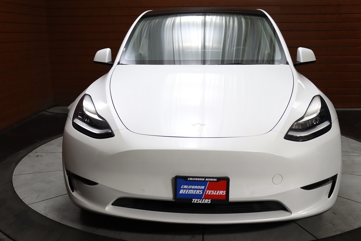 2022 Tesla Model Y Long Range photo 2