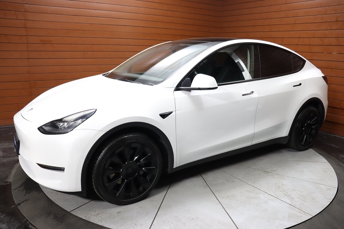 2022 Tesla Model Y Long Range photo 7