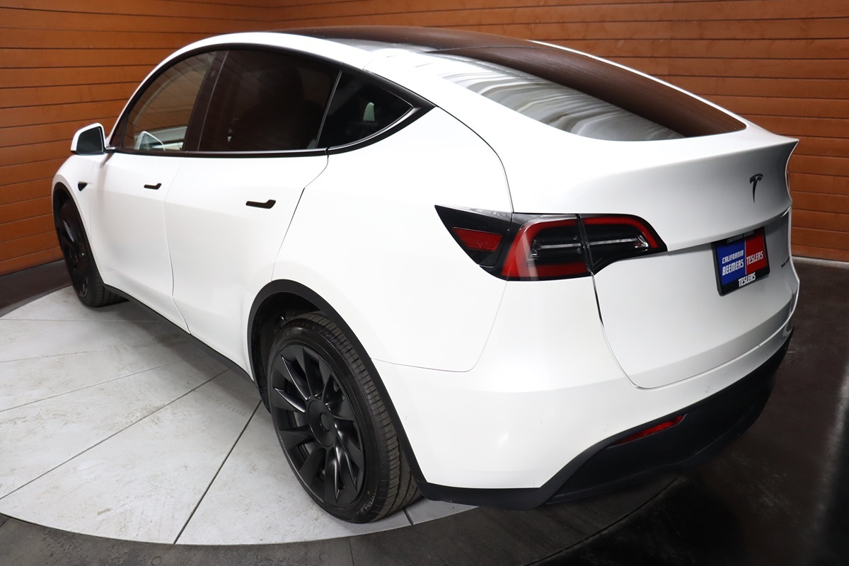 2022 Tesla Model Y Long Range photo 10
