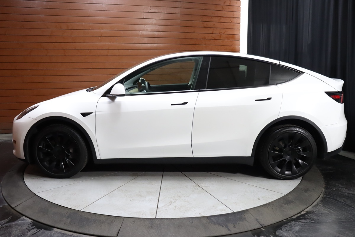 2022 Tesla Model Y Long Range photo 8